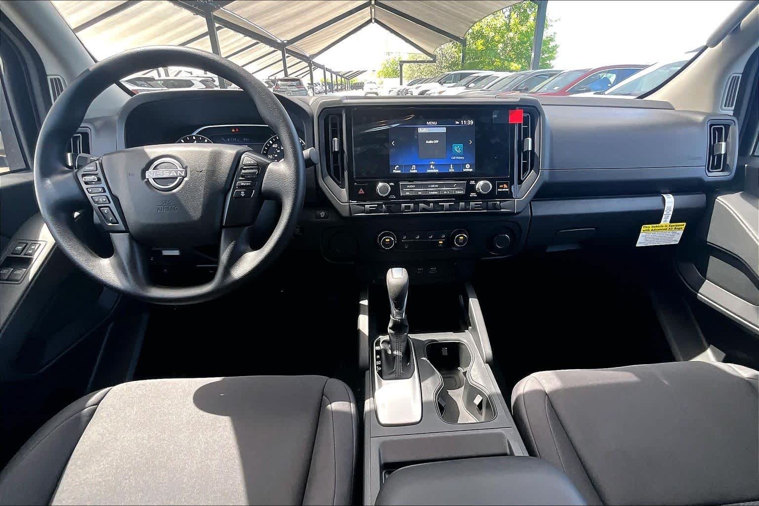 New 2026 Glacier White Nissan S image 5