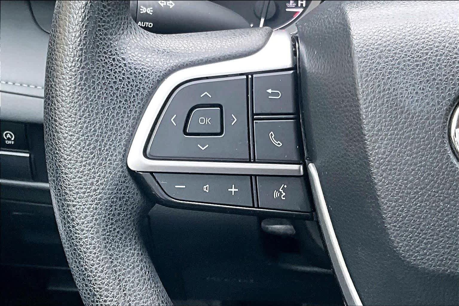 Used 2023 Magnetic Gray Metallic Toyota L image 24