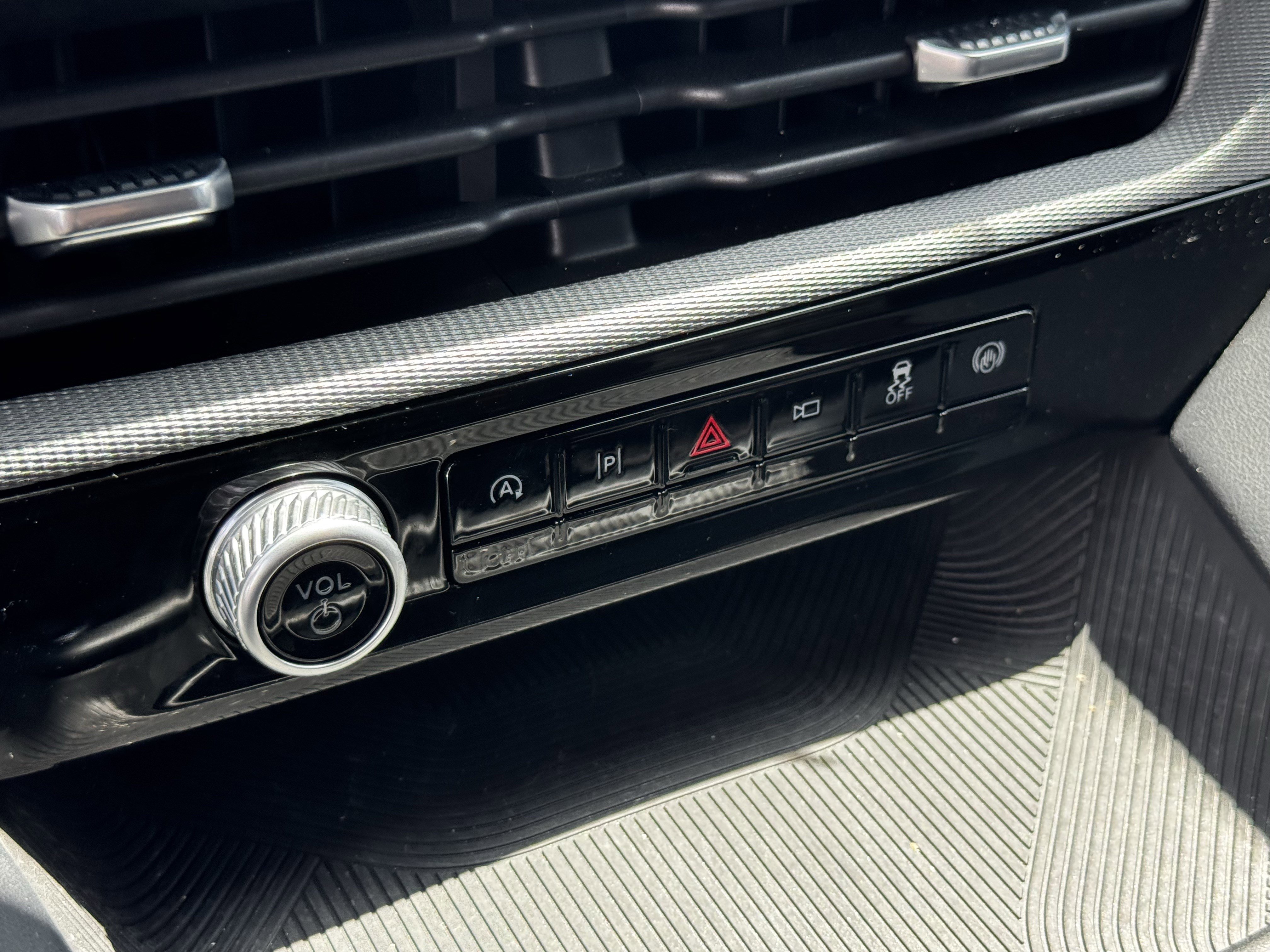 New 2026 Carbonized Gray Metallic Ford ST-Line image 18