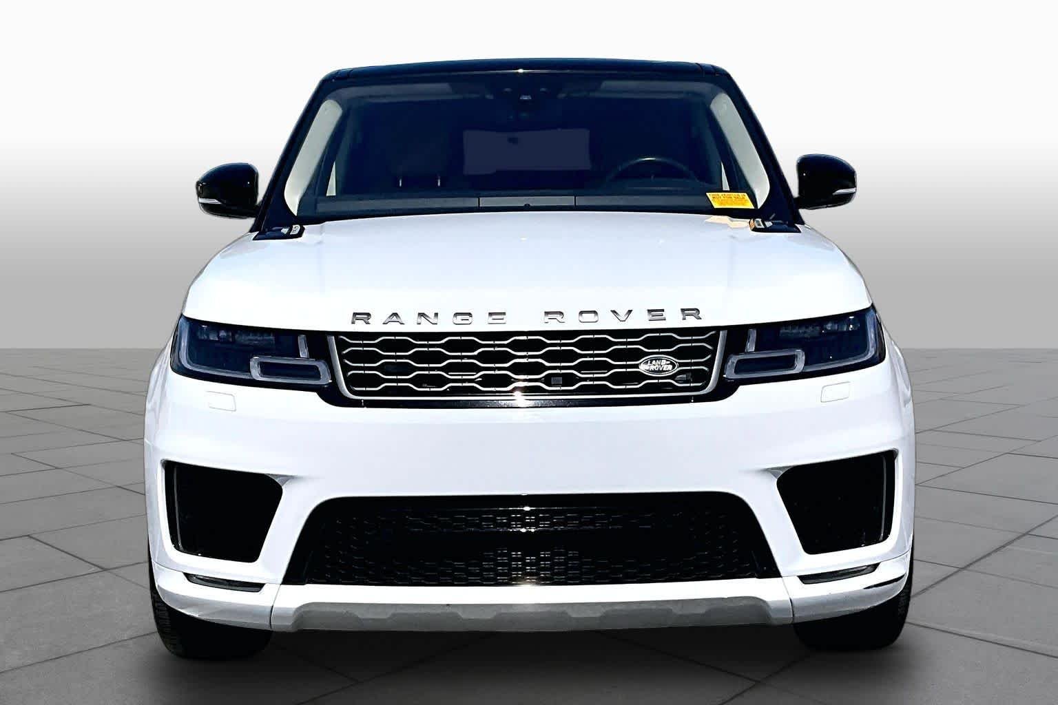 Used 2022 Fuji White Land Rover HSE Dynamic image 4