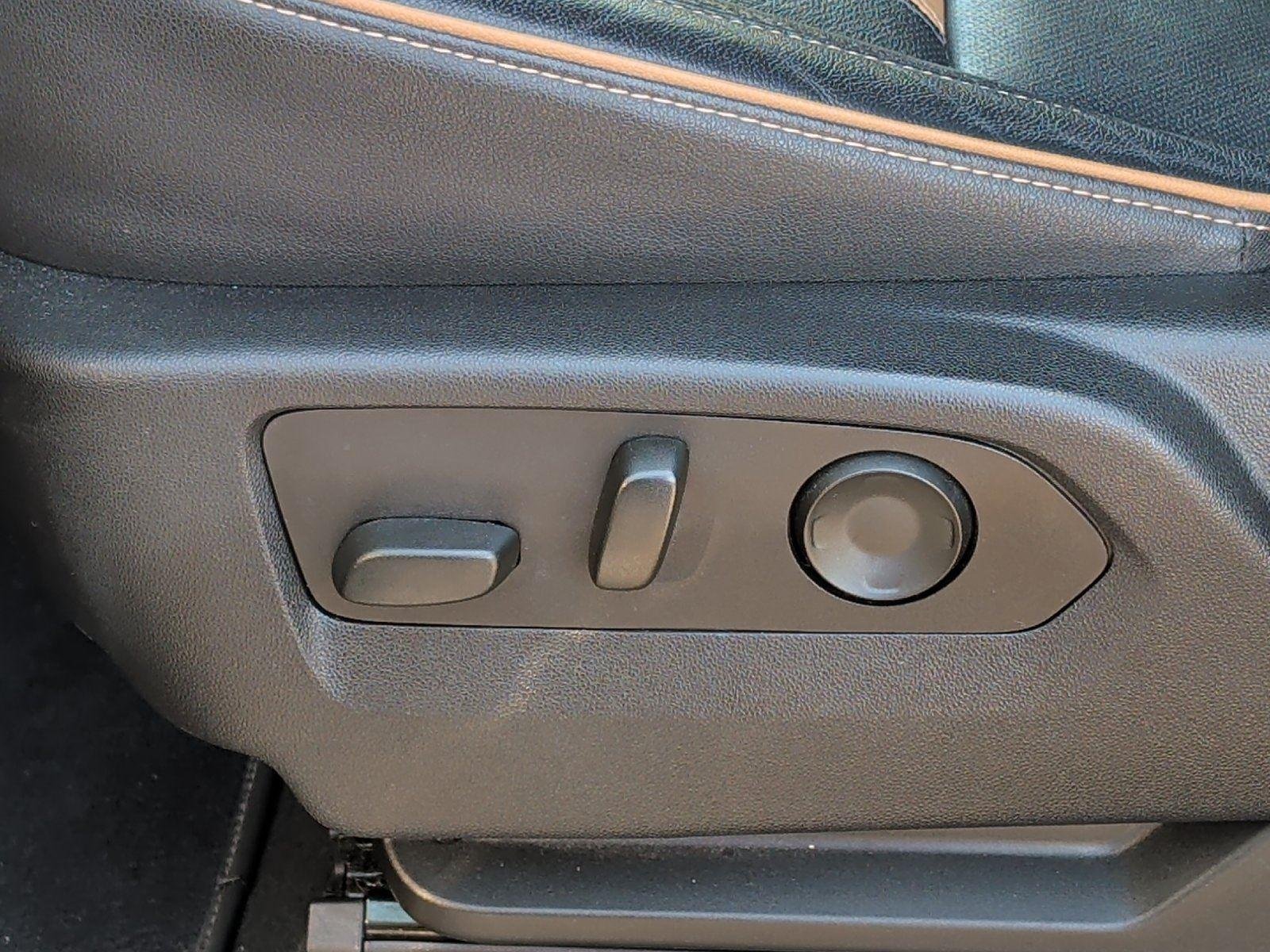 Used 2024 Summit White GMC AT4 image 16