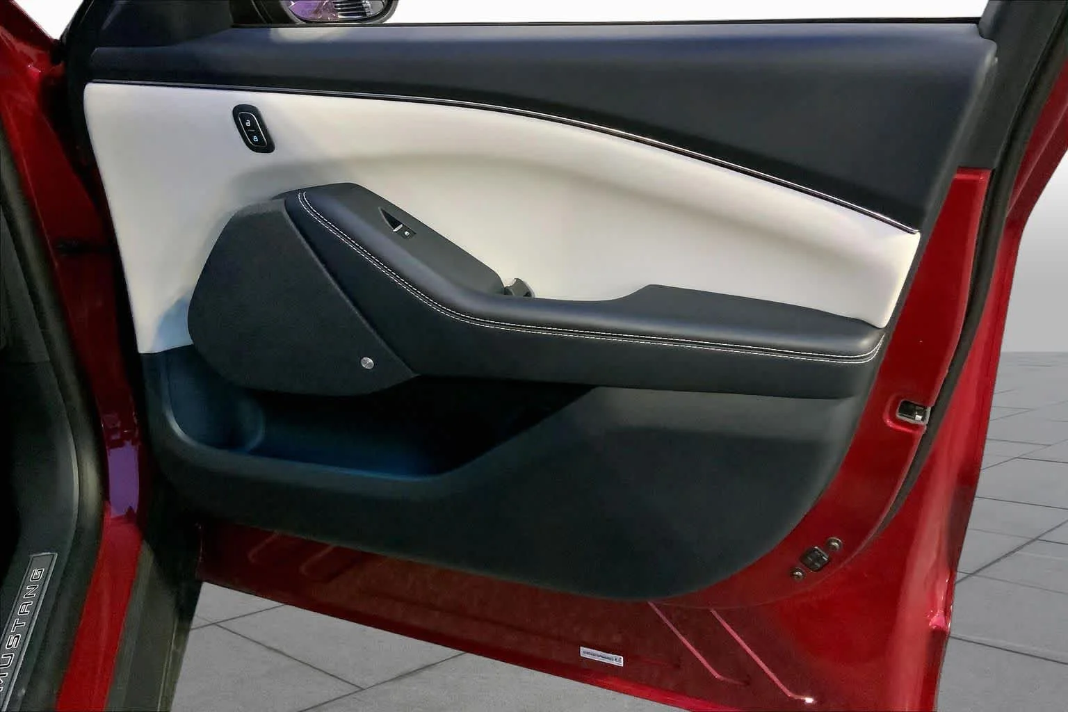 Used 2023 Rapid Red Metallic Tinted Clearcoat Ford Premium image 21
