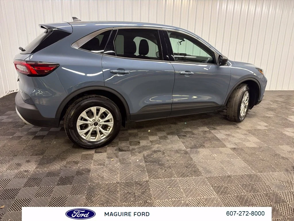 Used 2024 Blue Ford Active image 3
