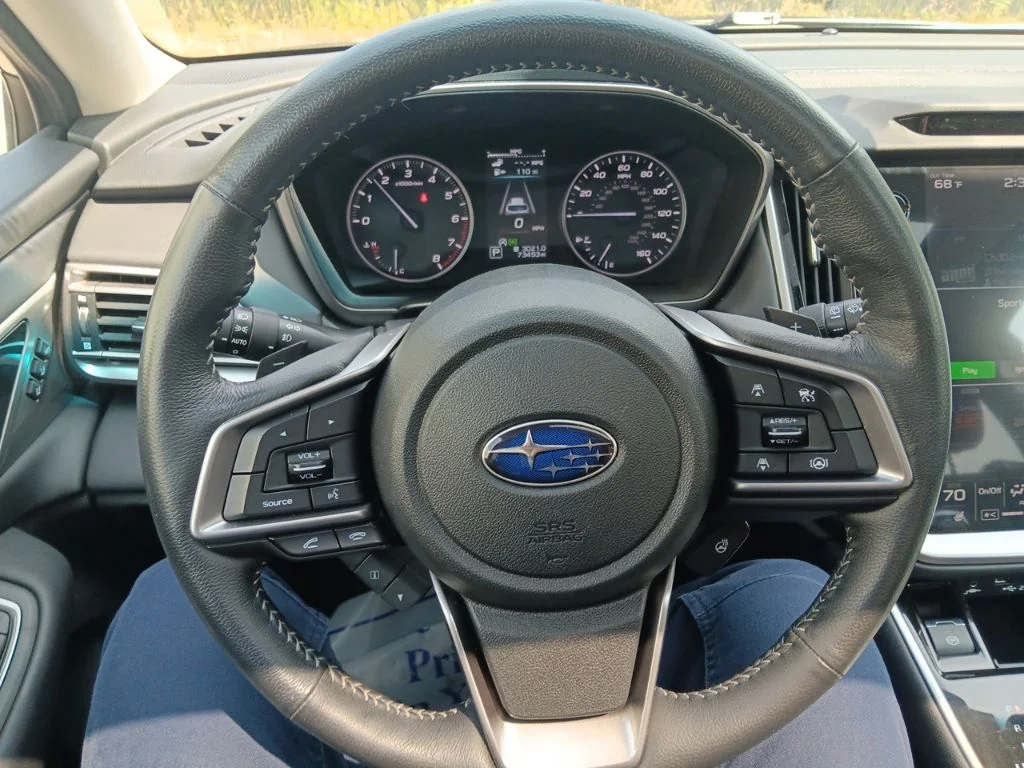 Used 2020 Autumn Green Metallic Subaru Limited image 19