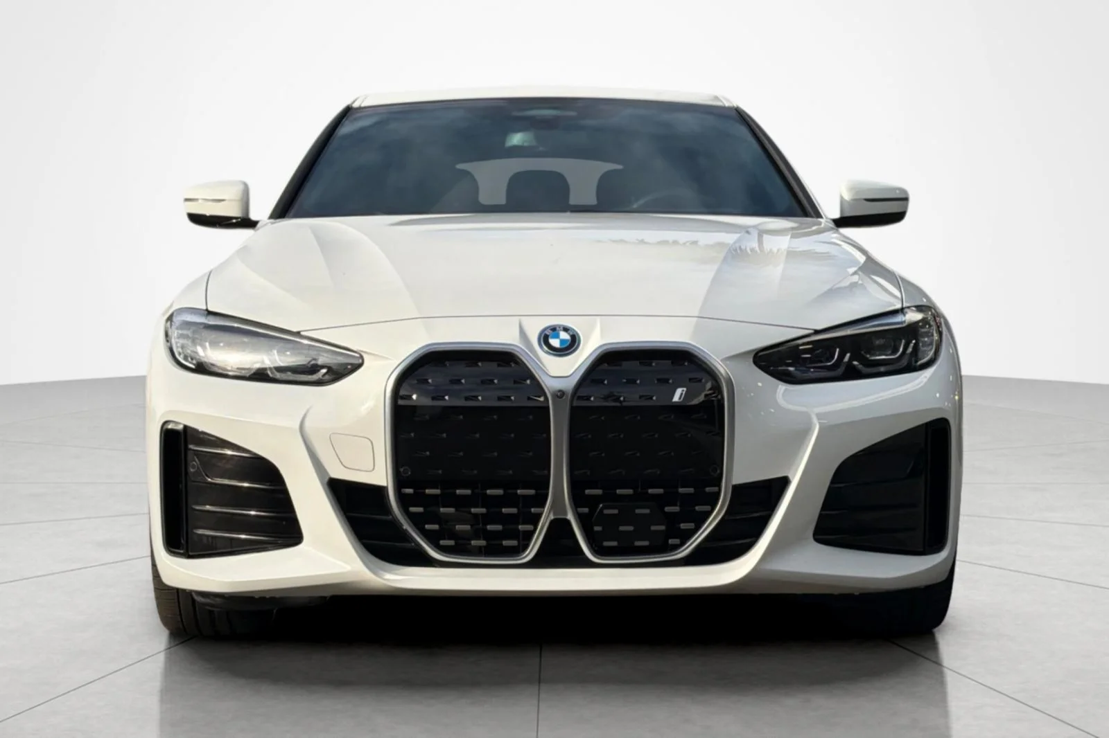 Used 2024 Alpine White BMW eDrive35 image 8