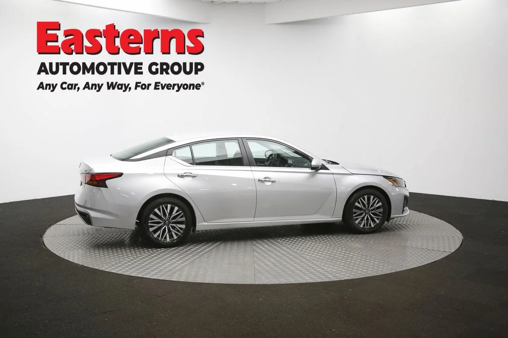 Used 2023 Silver Nissan 2.5 SV image 43