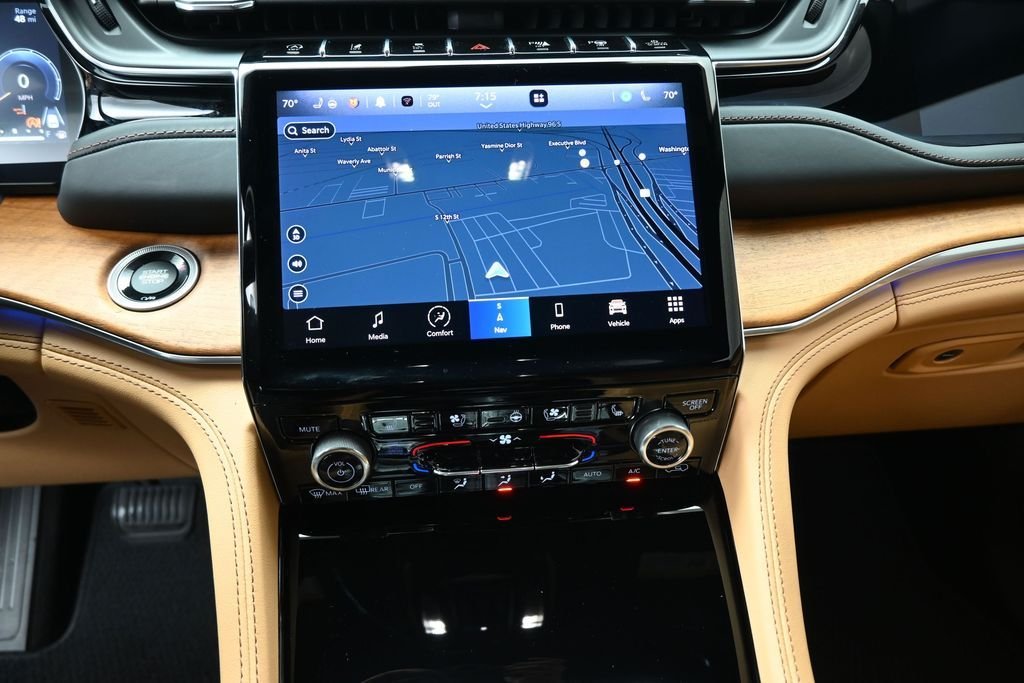 Used 2022 Silver Jeep Summit image 3