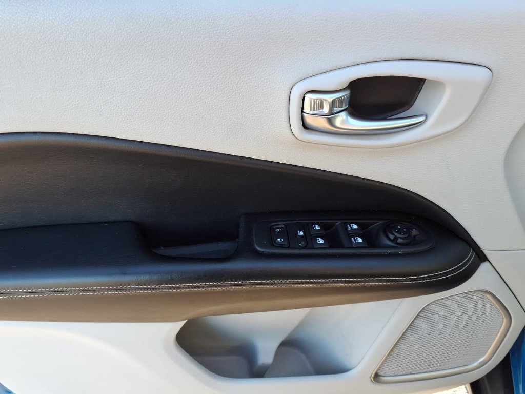 Used 2020 Blue Jeep Latitude image 6