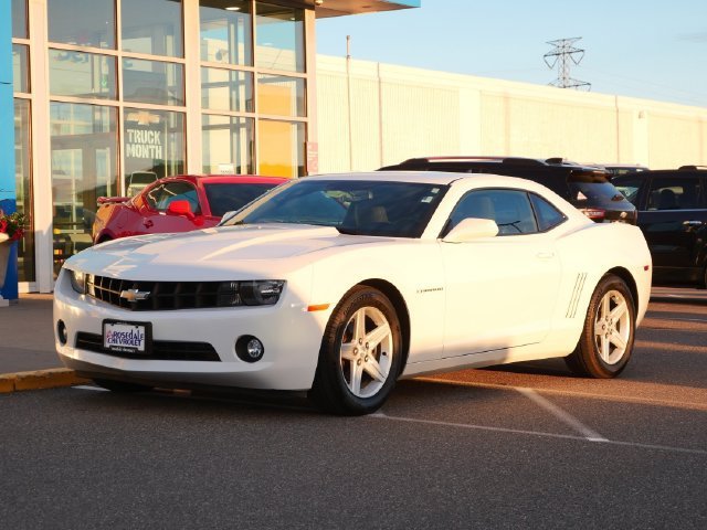 Used 2012 Chevrolet Camaro 1LT with VIN 2G1FB1E34C9158700 for sale in Roseville, Minnesota