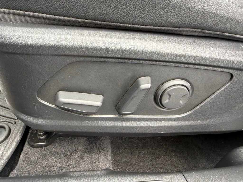 Used 2025 Blue Hyundai XRT image 17