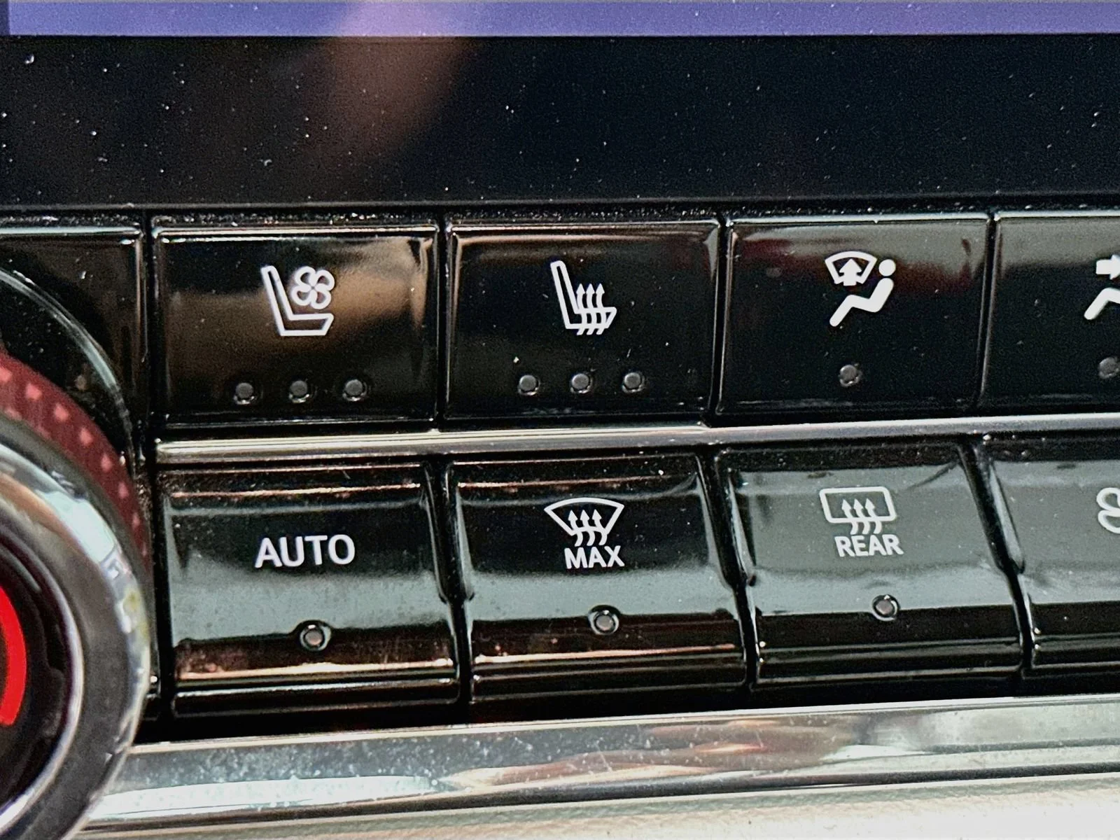Used 2023 Onyx Black GMC AT4X image 22