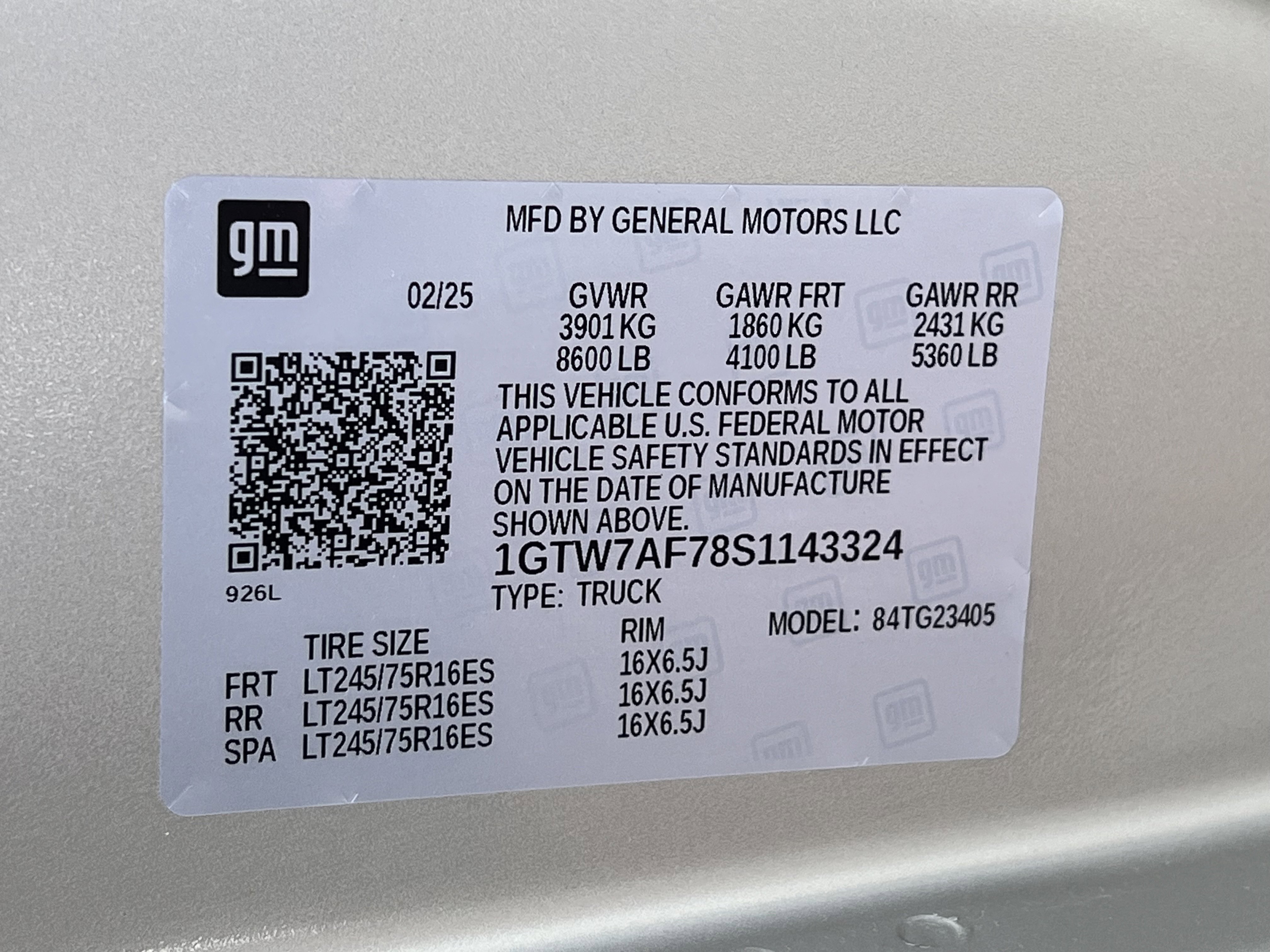 2025 GMC Savana Cargo Work Van - Photo 15