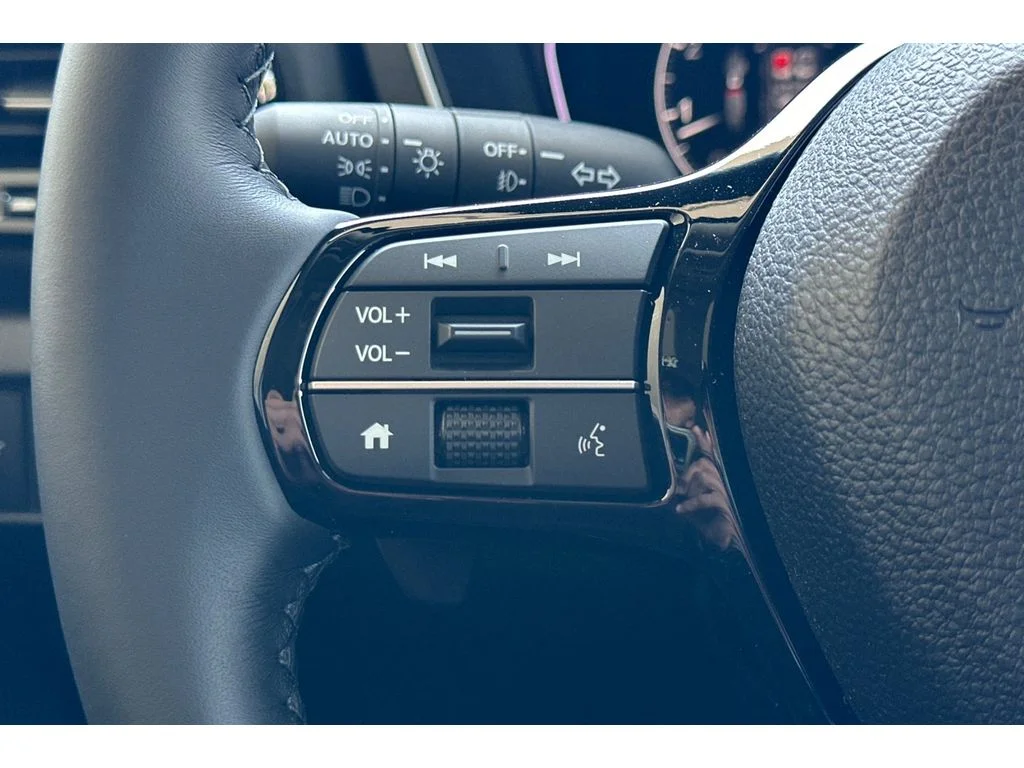 2025 Honda Pilot Touring - Photo 27