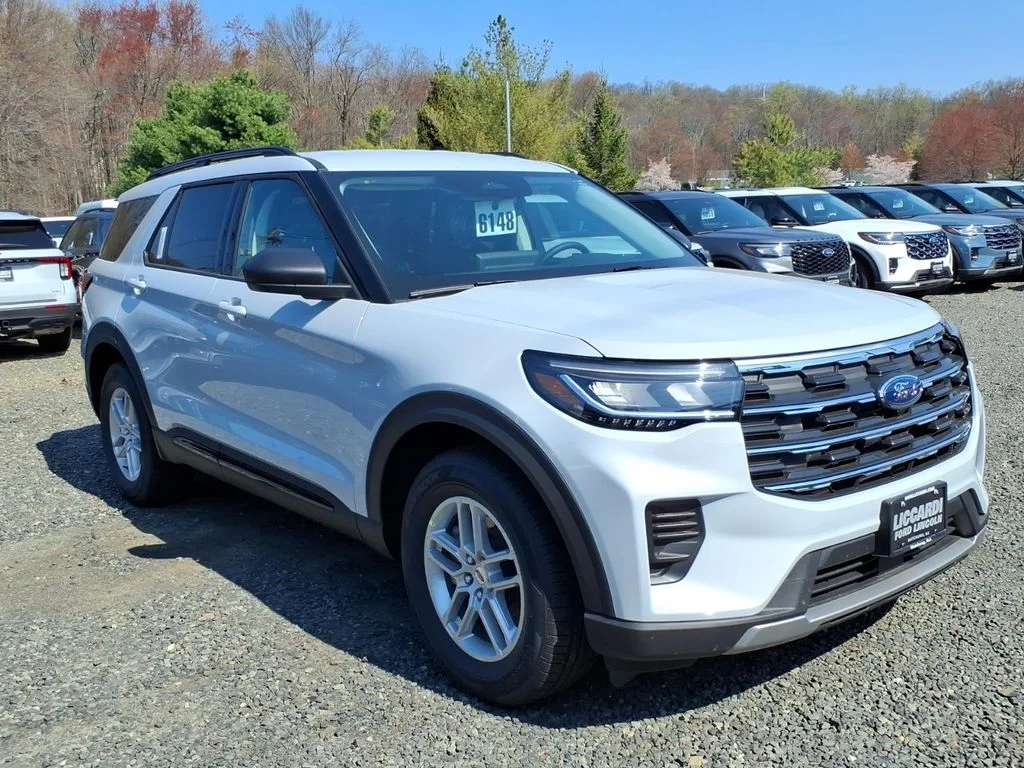 2026 Ford Explorer Active 4WD's photo