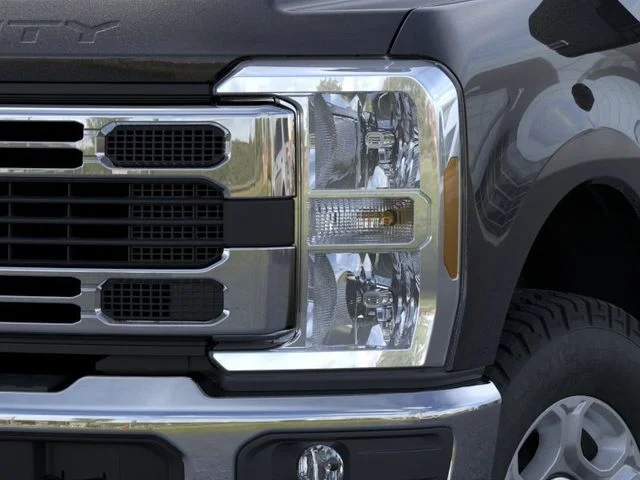New 2026 Agate Black Metallic Ford F-250® XLT image 18