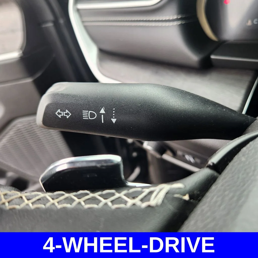 Used 2023 Black Jeep Limited image 23