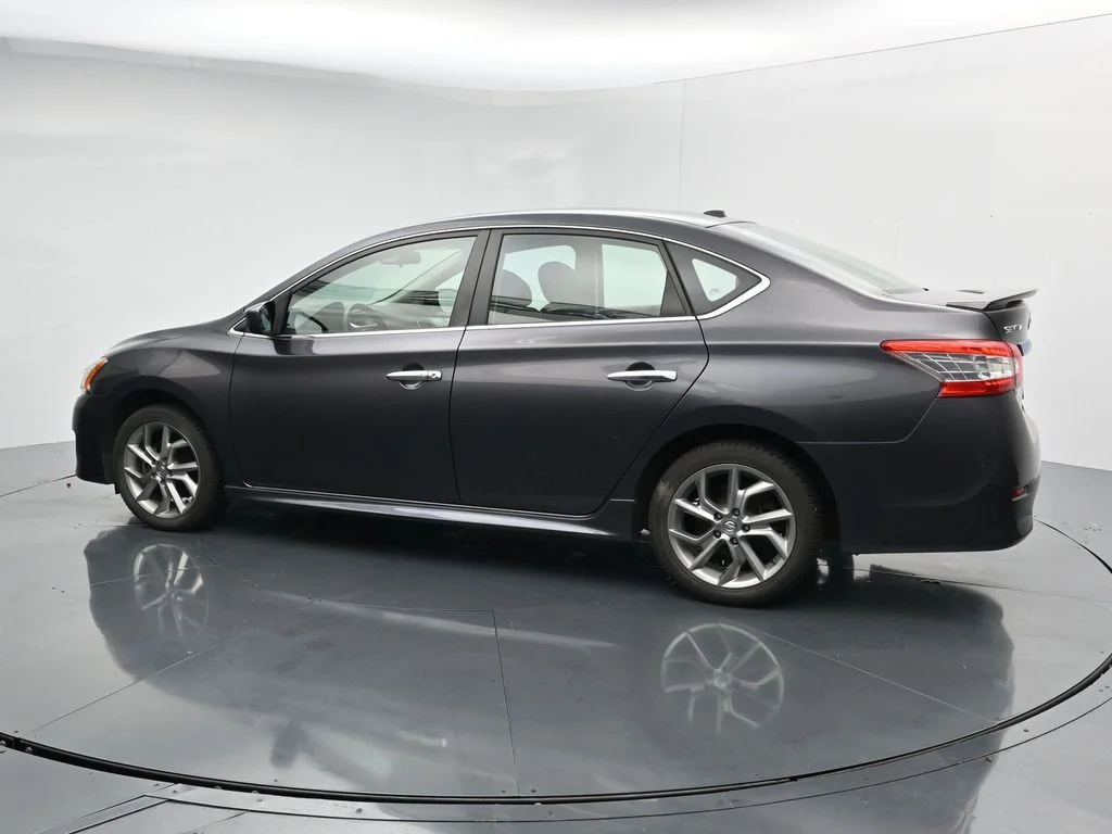 Used 2014 Gray Nissan SR image 5