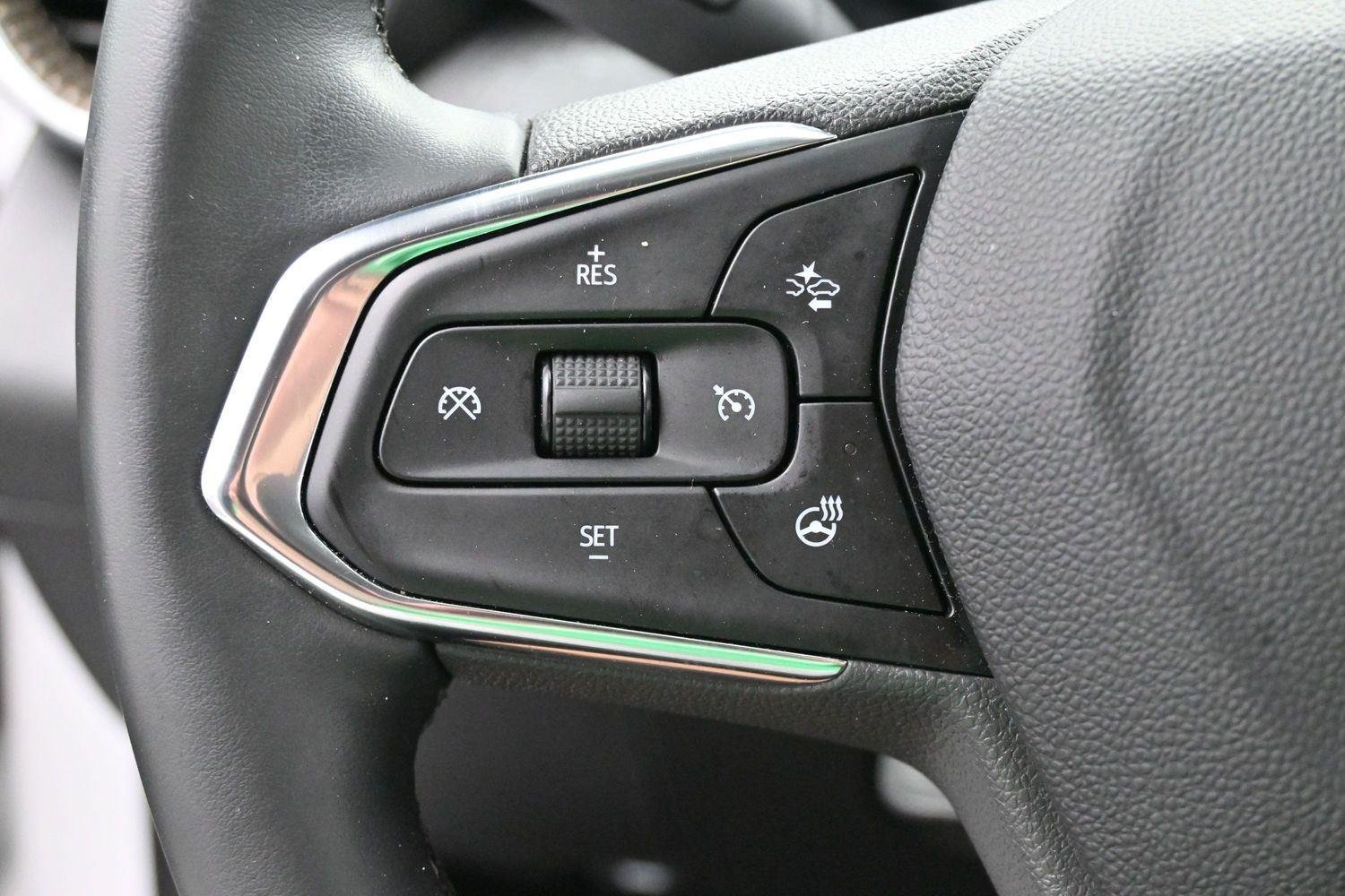 Used 2025 Summit White Chevrolet ACTIV image 18