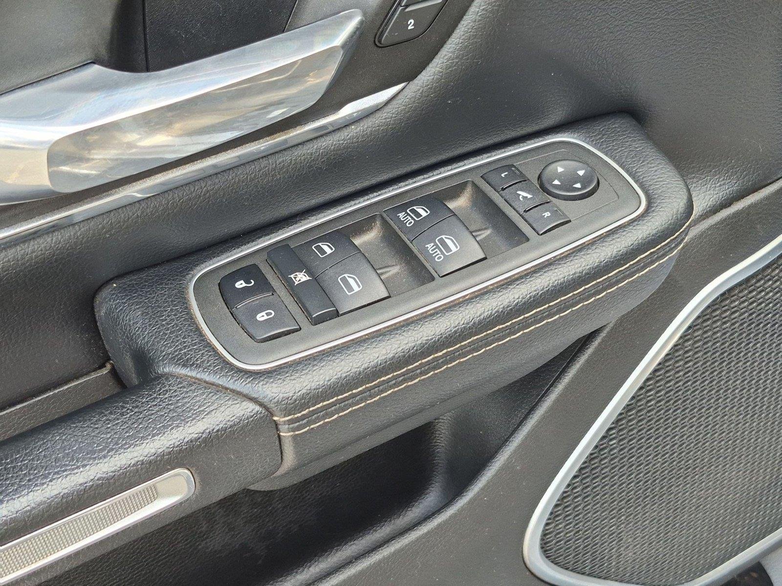 Used 2022 Billet Silver Metallic Clearcoat Ram Laramie image 16