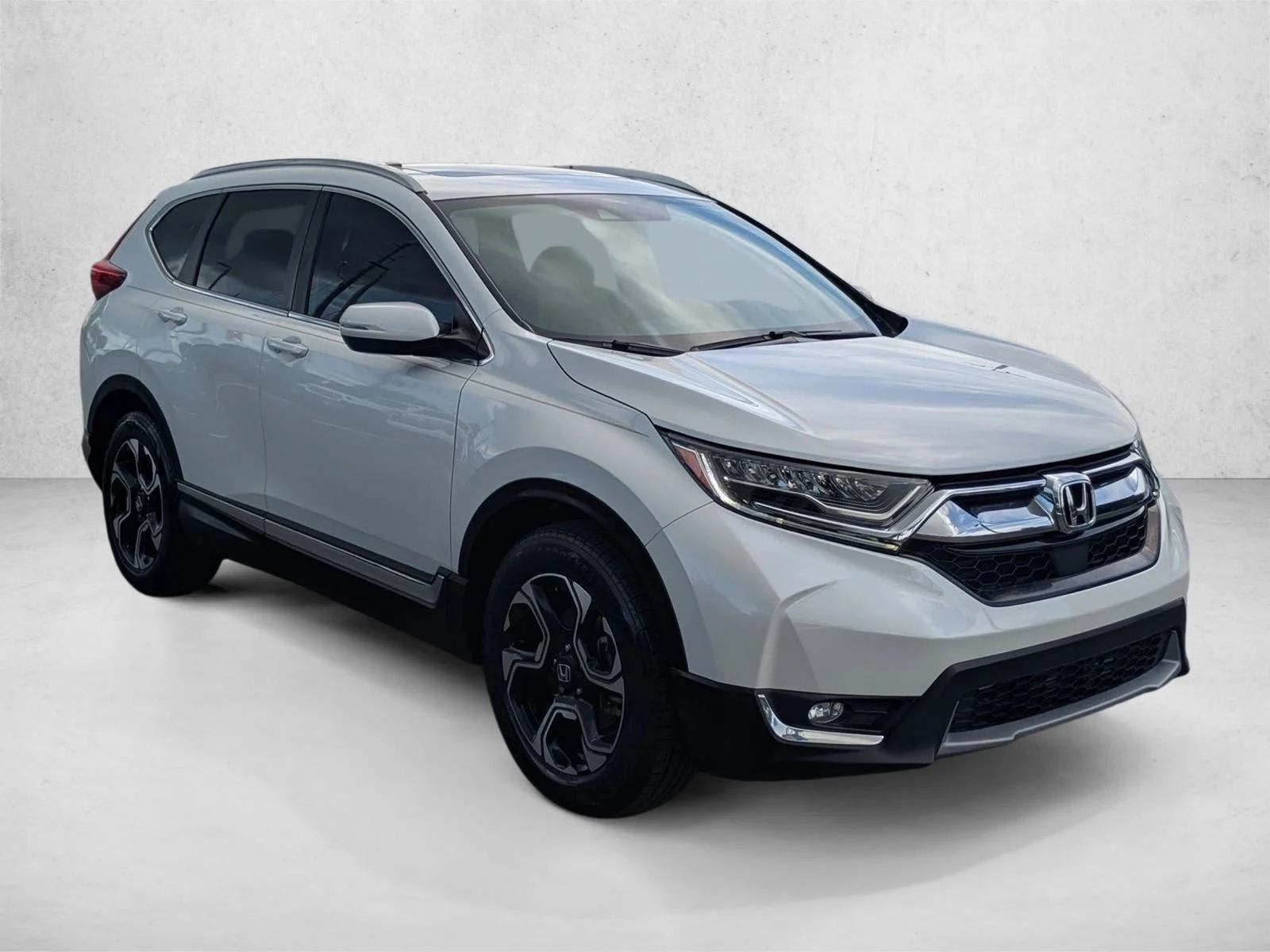 Used 2019 Platinum White Pearl Honda Touring image 3