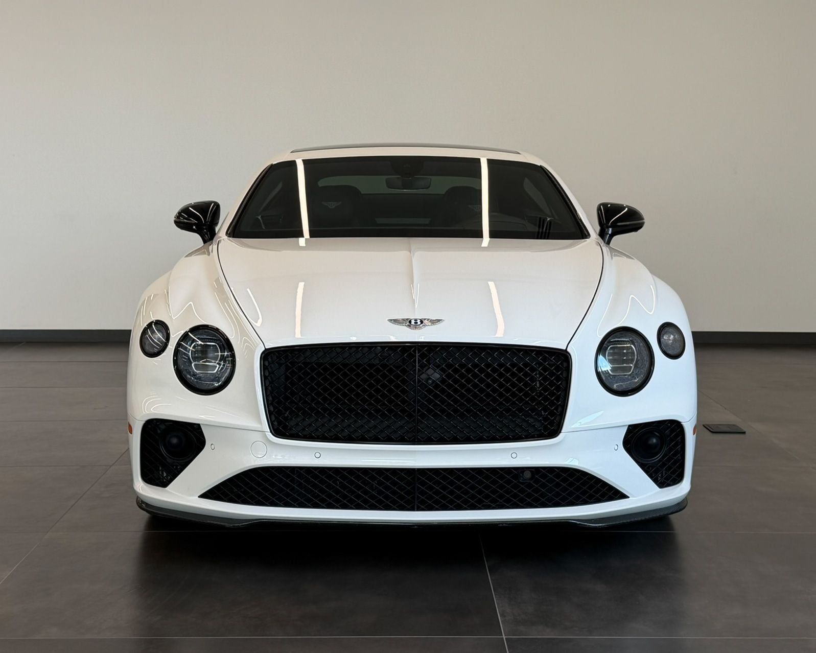 Used 2023 White Bentley V8 S image 8