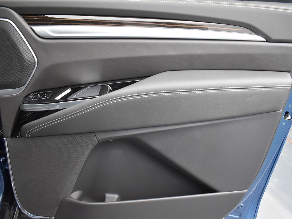 2026 CADILLAC ESCALADE ESV - Image 32