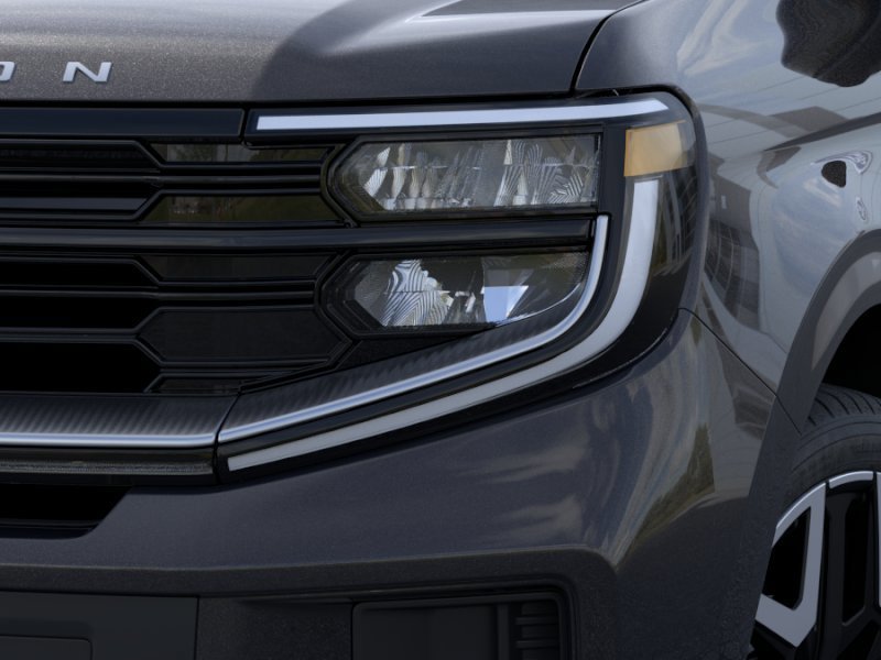 New 2026 Agate Black Metallic Ford MAX Platinum® image 18