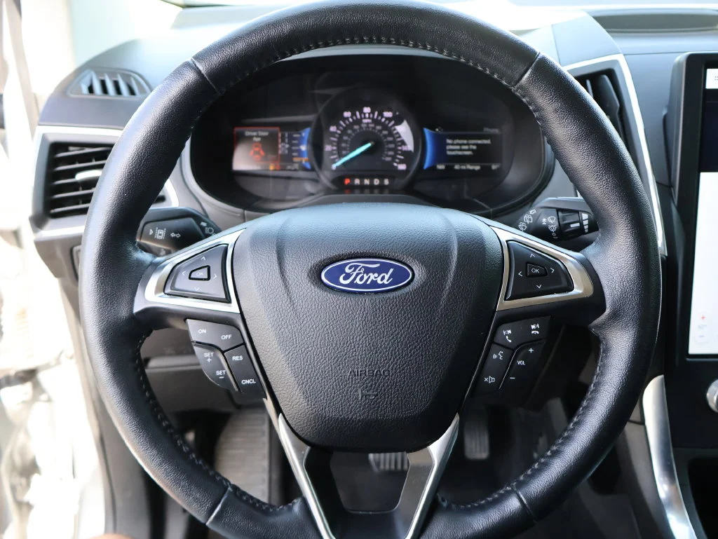 Used 2022 Silver Ford Titanium image 27