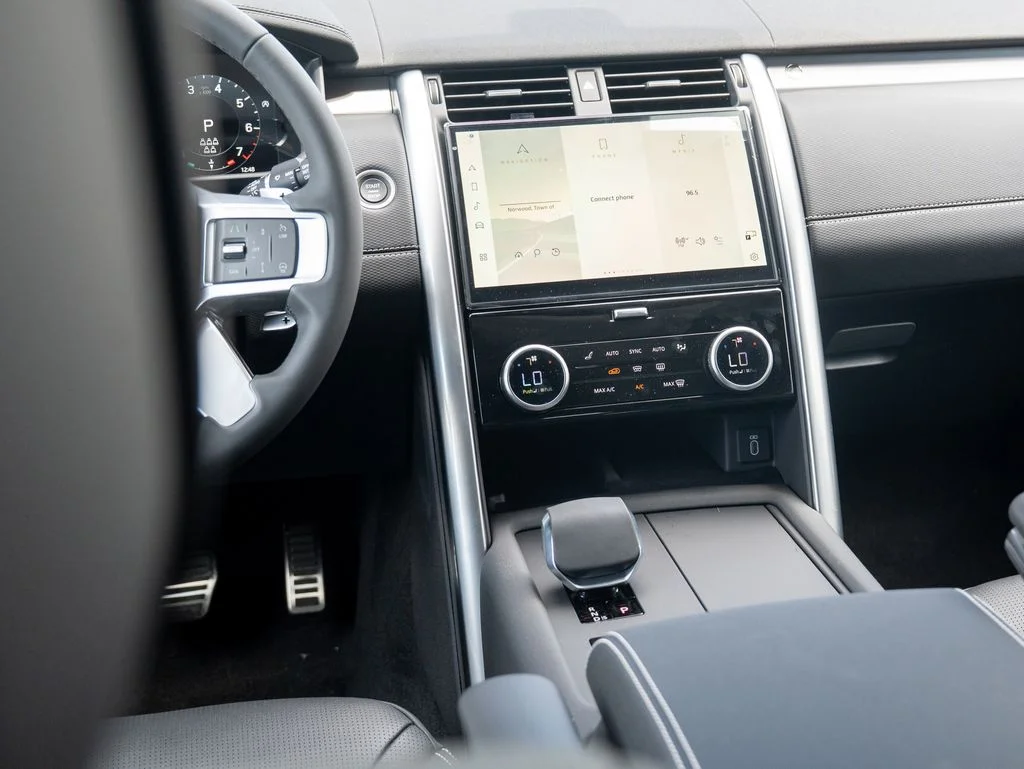 New 2026 Gray Land Rover Dynamic SE image 19