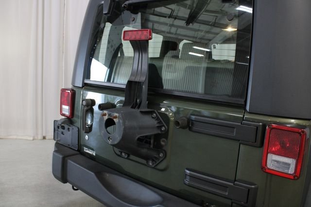 Used 2009 Green Jeep X image 27