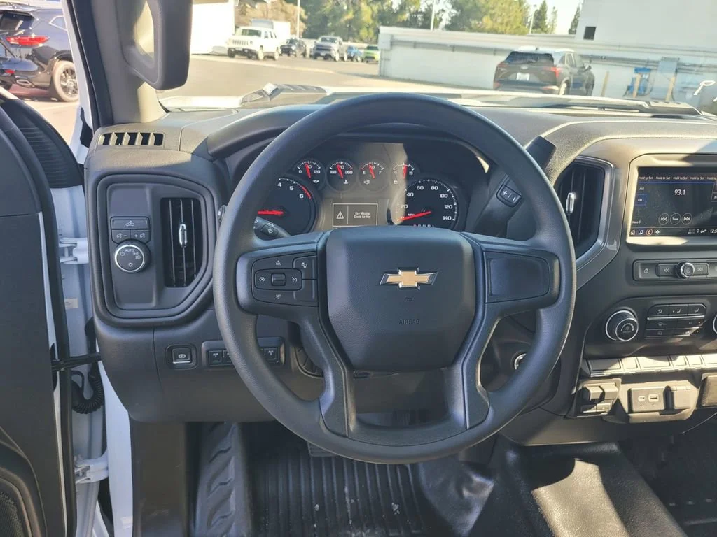 New 2026 Summit White Chevrolet WT image 15
