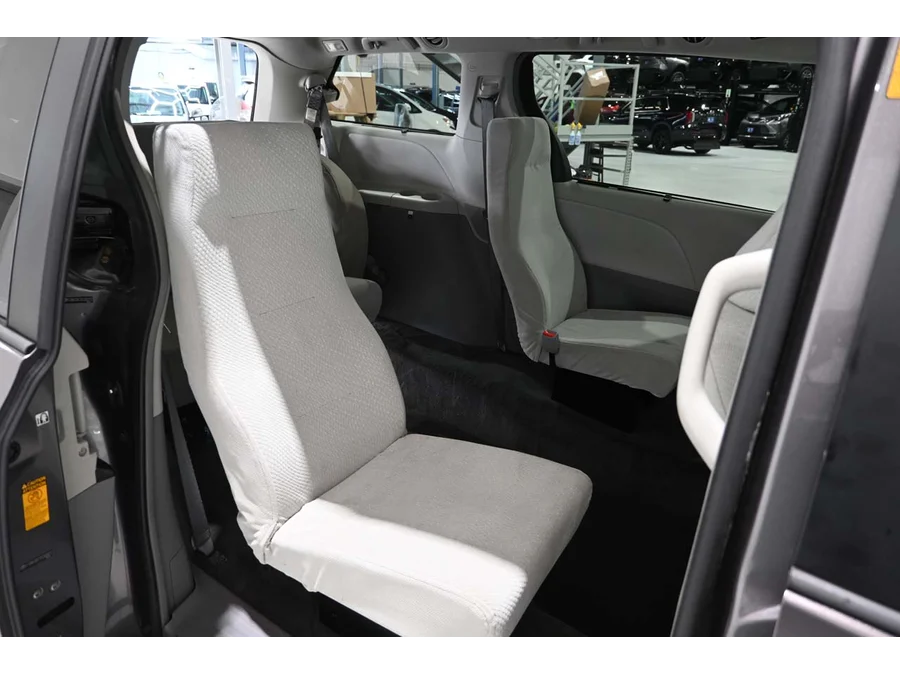 Used 2013 GRAY Toyota LE Mobility Handicap Van image 17