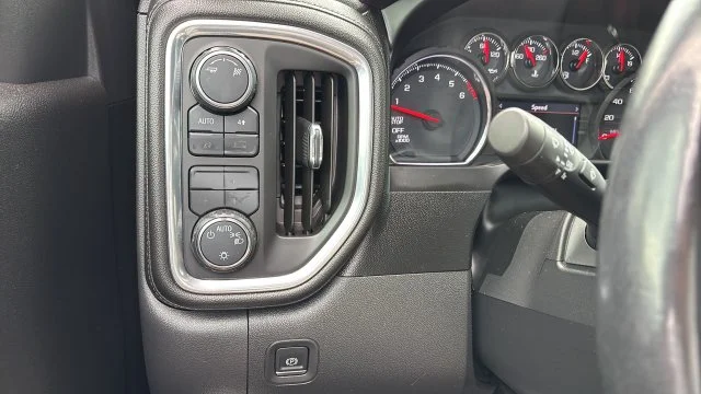 Used 2019 Gray Chevrolet RST image 21
