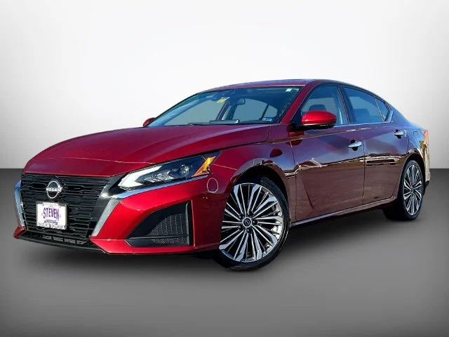 Used 2023 Red Nissan 2.5 SL image 3