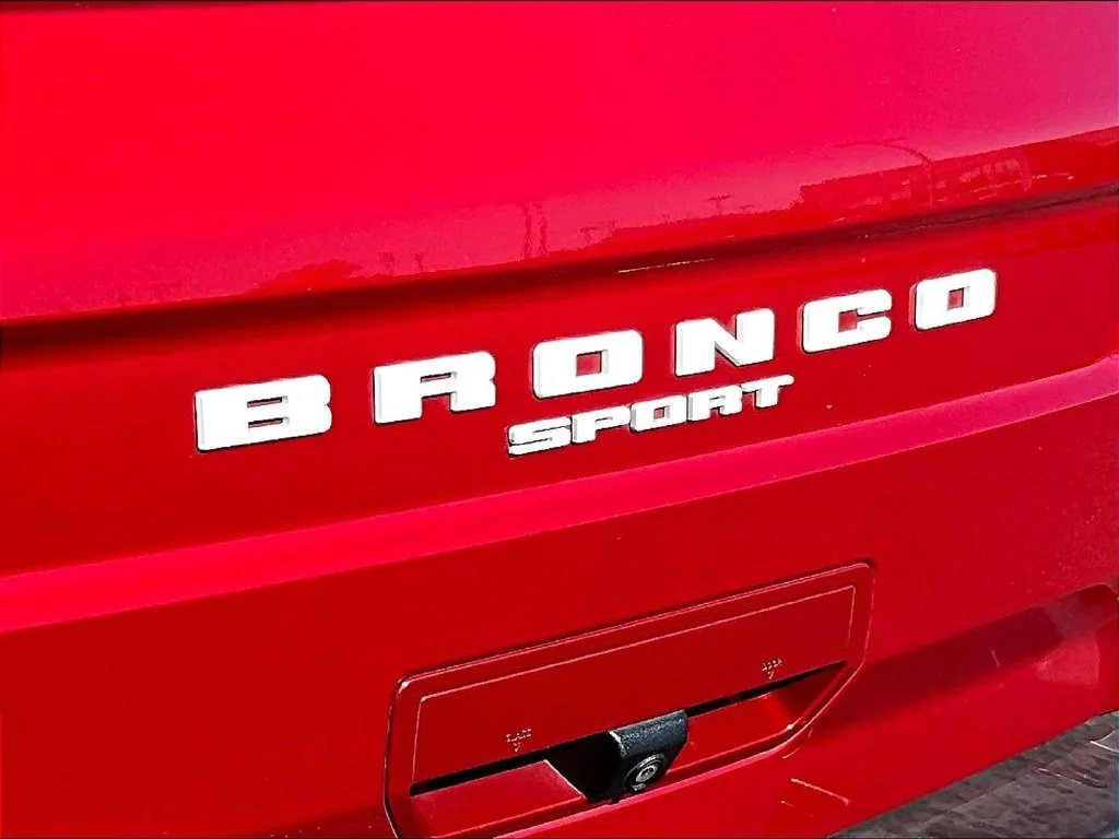 Used 2021 Red Ford Outer Banks image 31