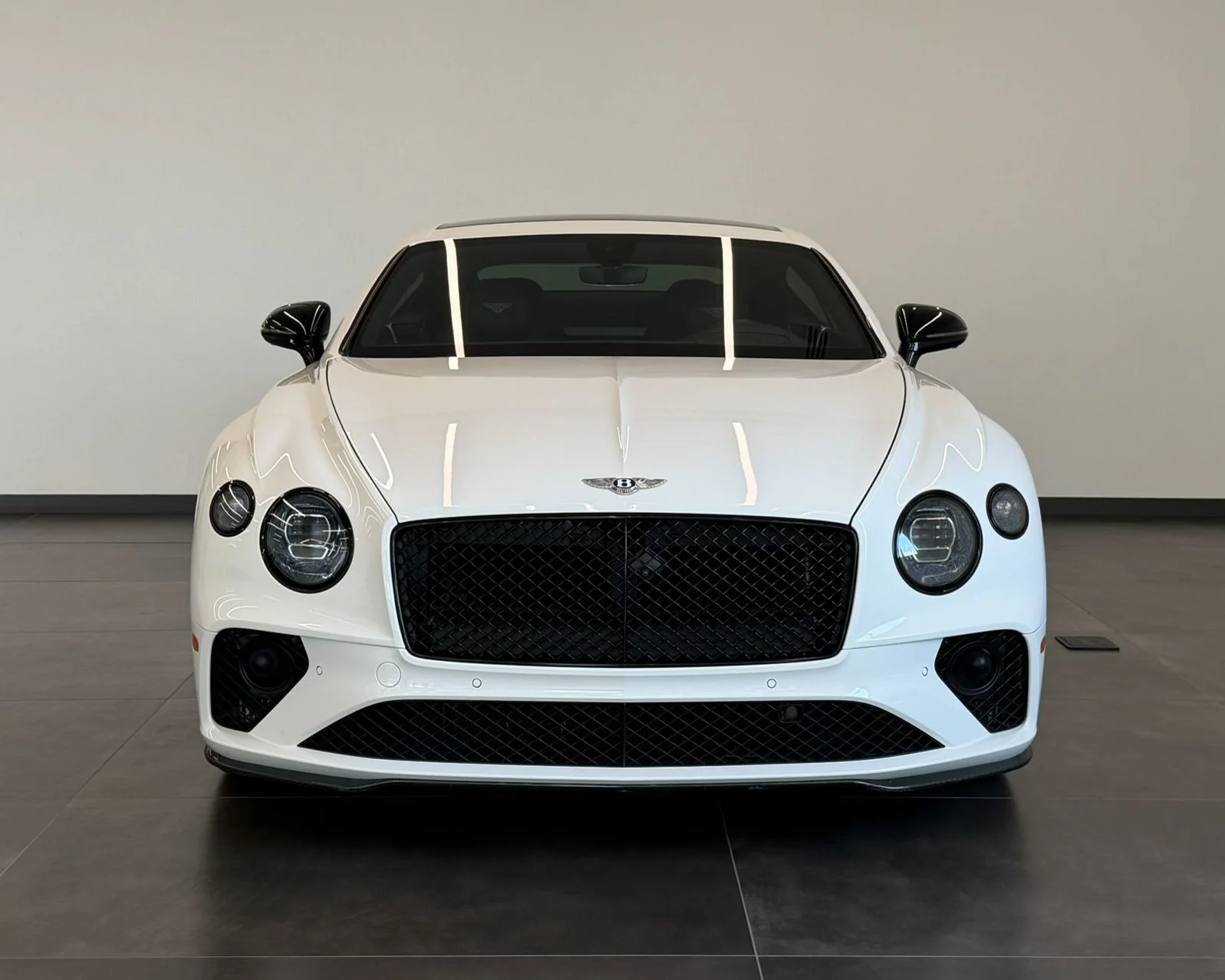 Used 2023 White Bentley V8 S image 8