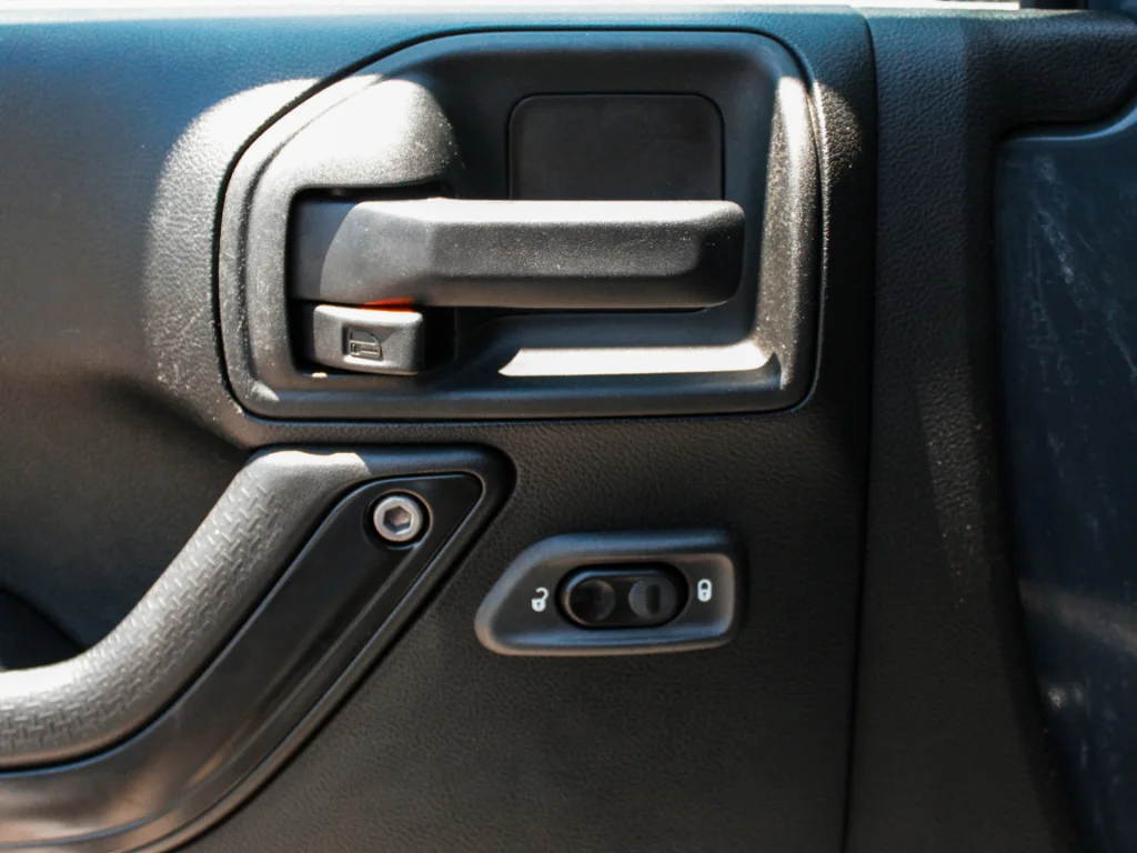 Used 2017 Gray Jeep Unlimited Rubicon image 9