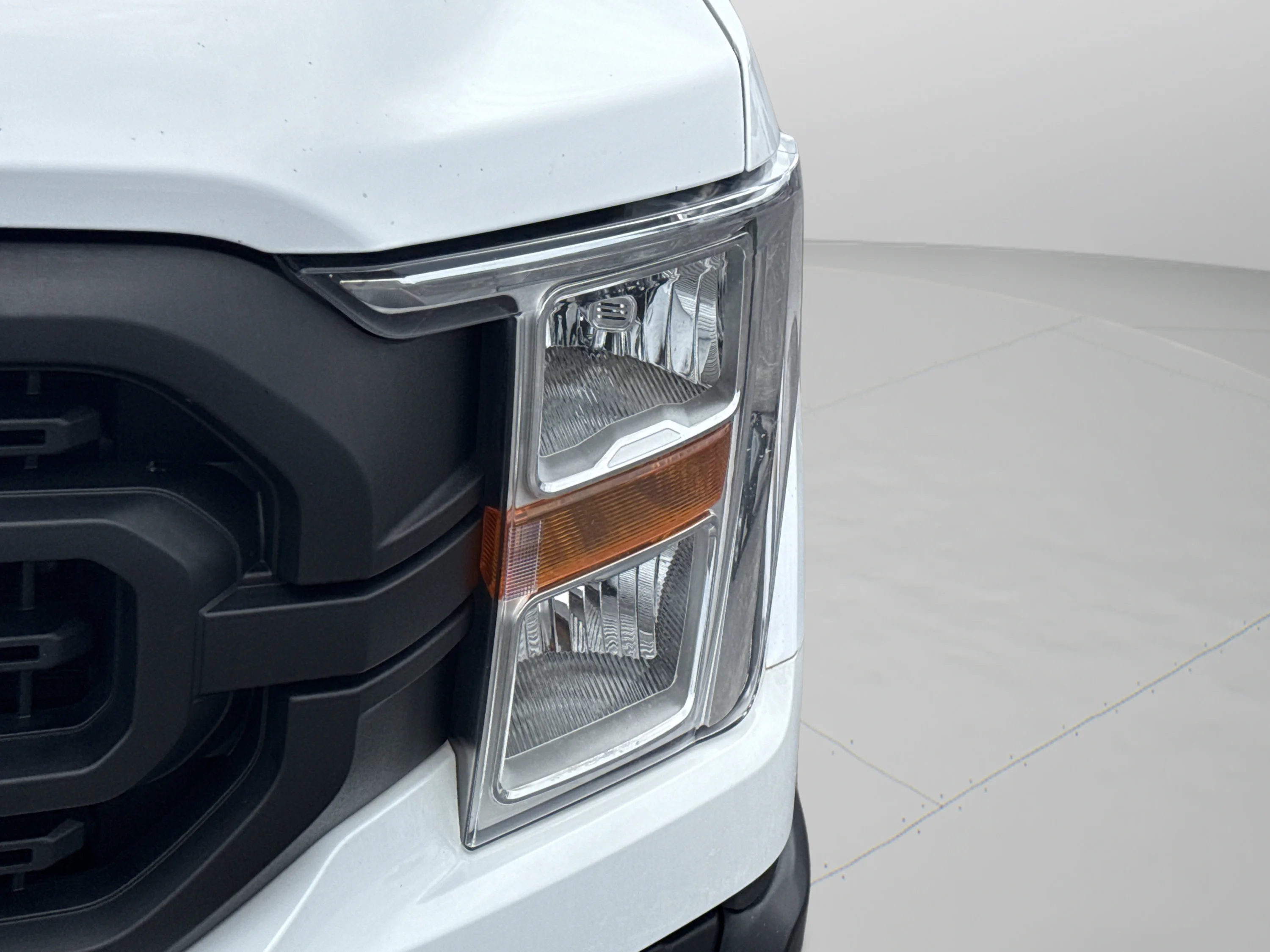 Used 2021 Oxford White Ford XL image 43