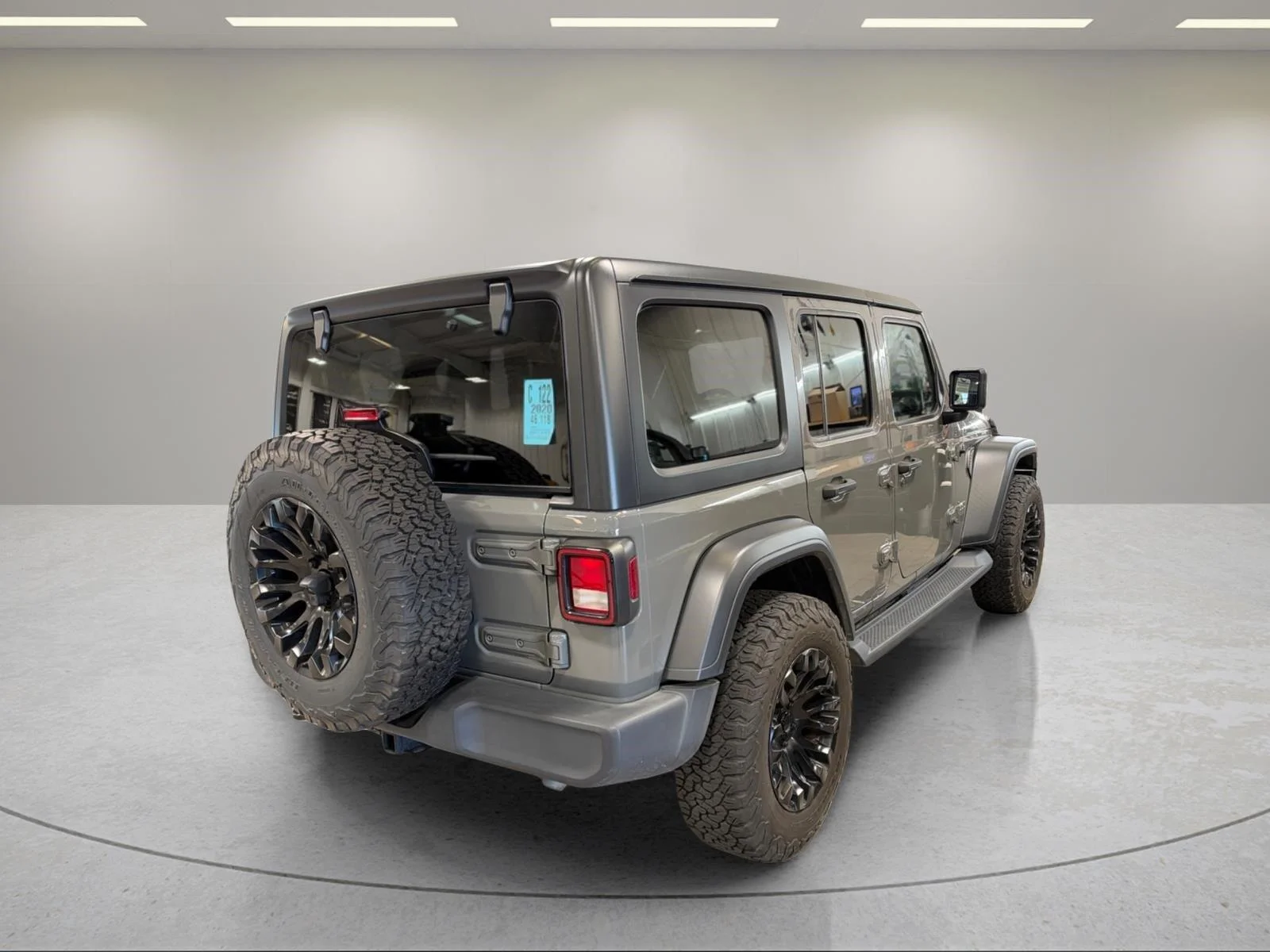 Used 2020 Sting-Gray Clearcoat Jeep Sport S image 11
