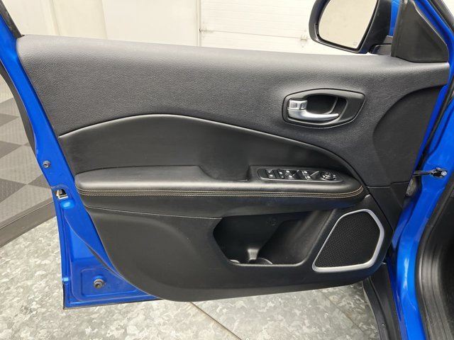 Used 2019 Laser Blue Pearlcoat Jeep Limited image 6