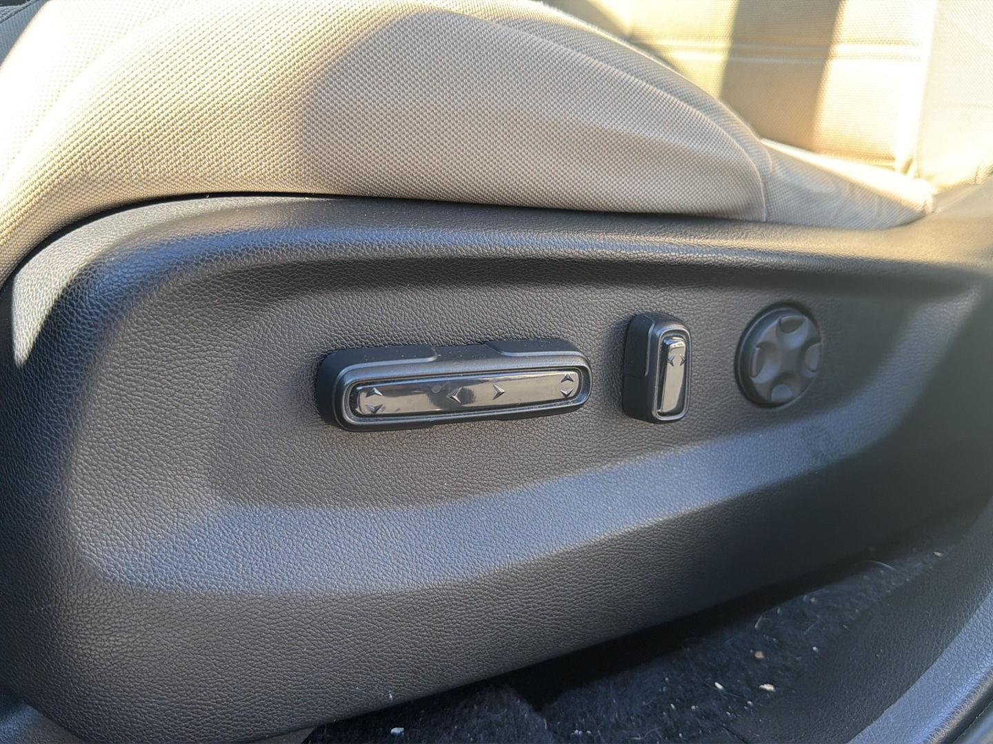 Used 2018 Sandstorm Metallic Honda EX image 18