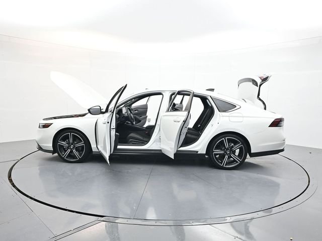 Used 2024 Platinum White Pearl Honda Sport image 44