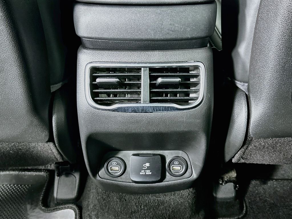 Used 2023 Silver Hyundai Calligraphy image 26