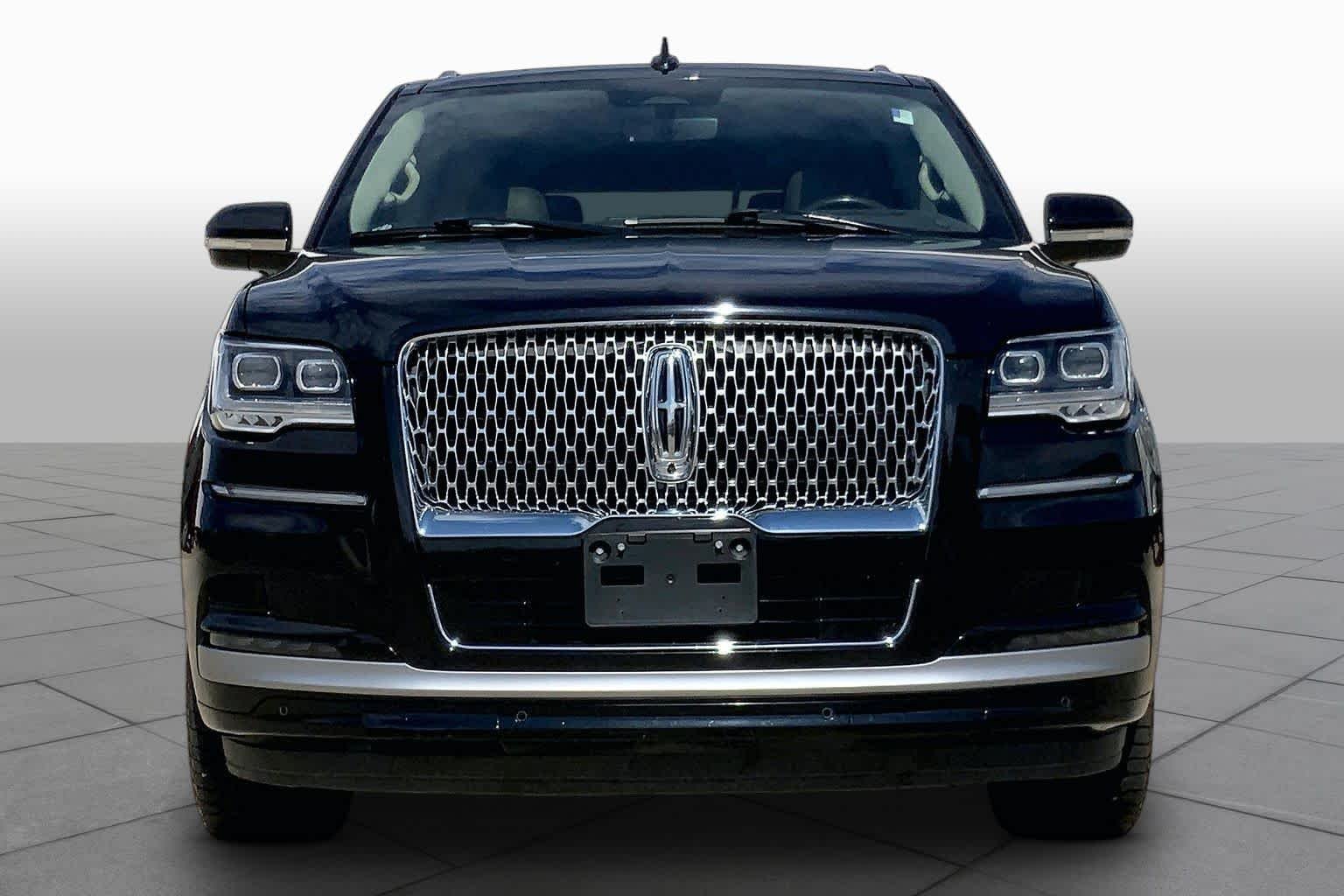Pre-Owned 2022 Lincoln Navigator Reserve
