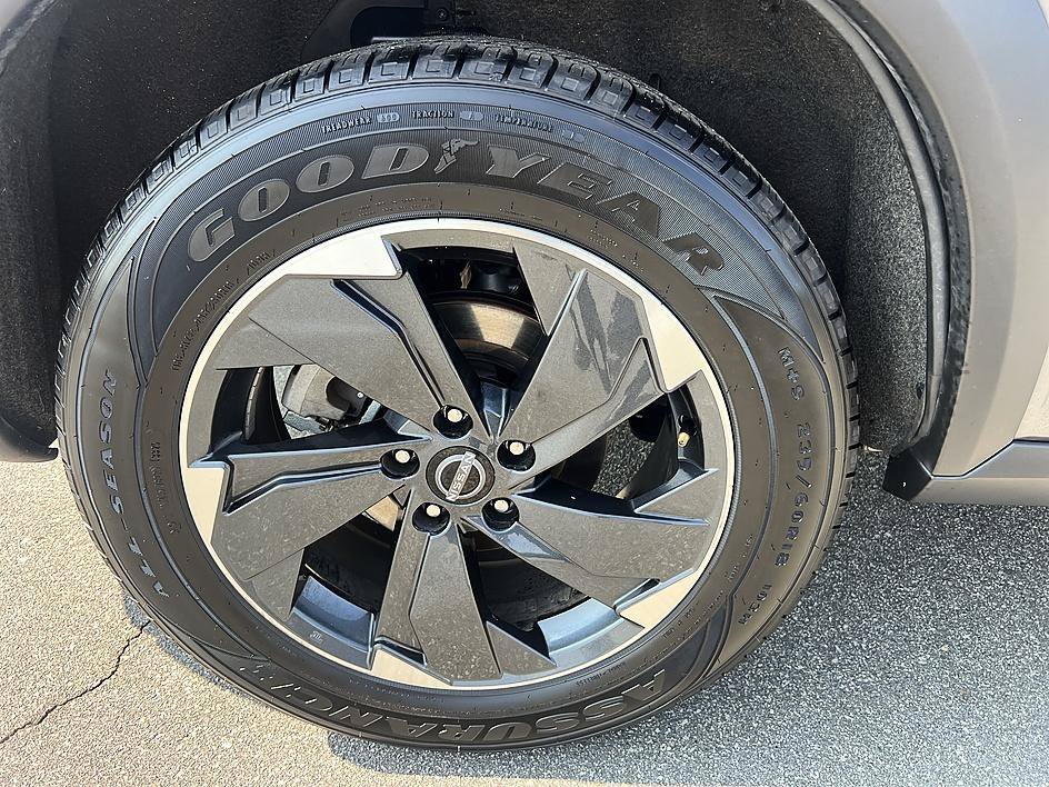 Used 2025 Gun Metallic Nissan SV image 11