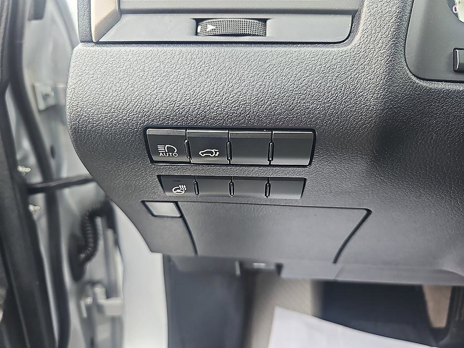 Used 2017 Silver Lining Metallic Lexus RX 350 Premium image 14