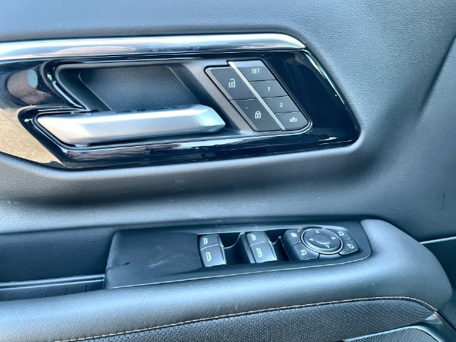 2027 Chevrolet Tahoe photo 23 of 44
