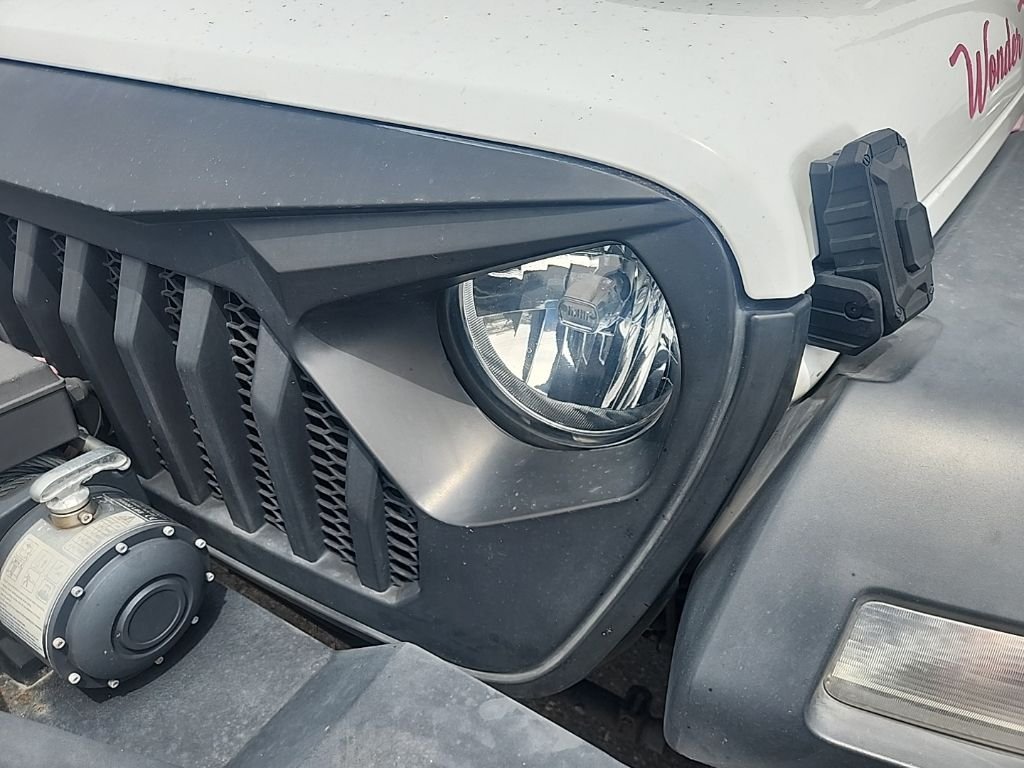 Used 2018 White Jeep Unlimited Sport S image 6
