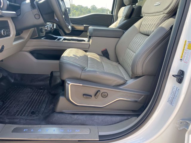 New 2026 Star White Metallic Tri-Coat Ford Platinum image 12