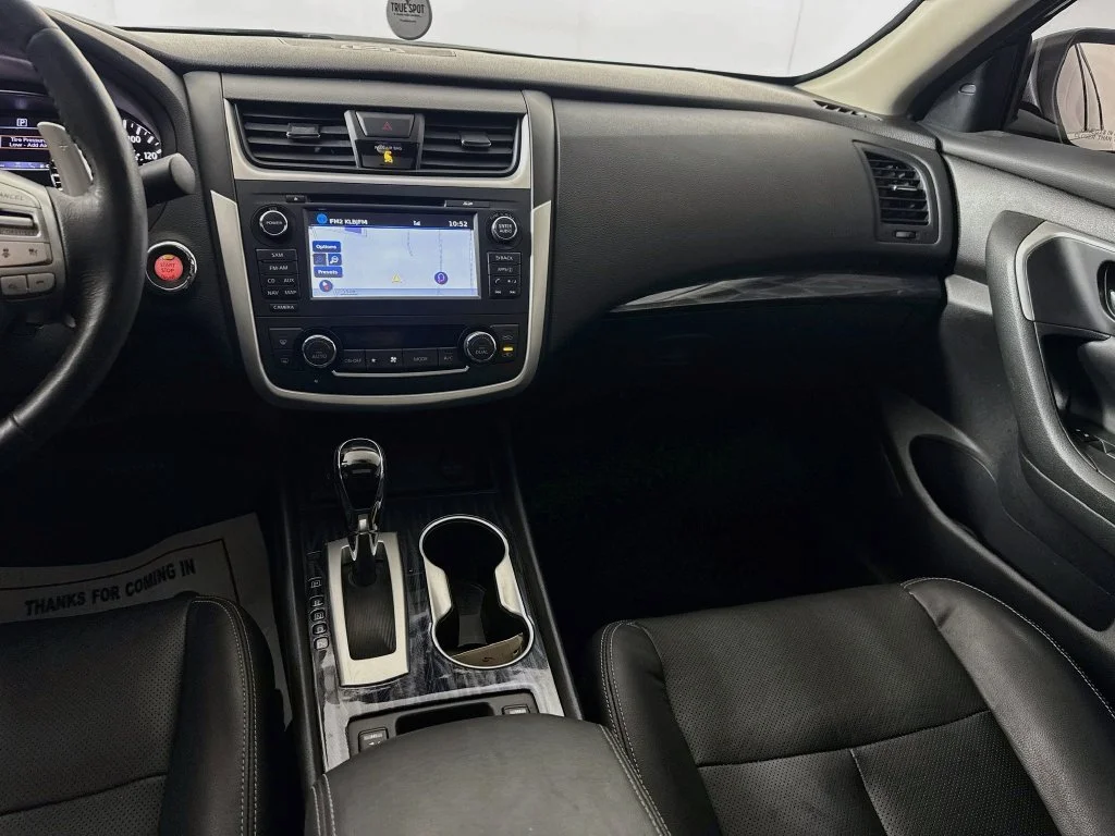 Used 2016 Black Nissan 3.5 SL image 29